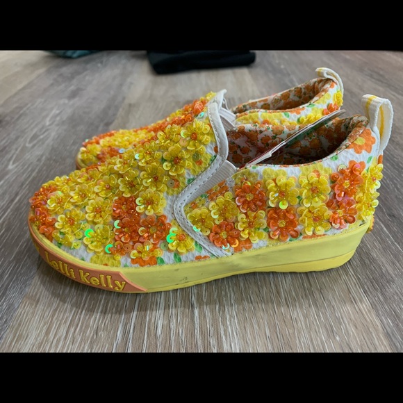 ⚠️ LELLI KELLY YELLOW KIDS SHOES ⚠️ - Picture 2 of 4